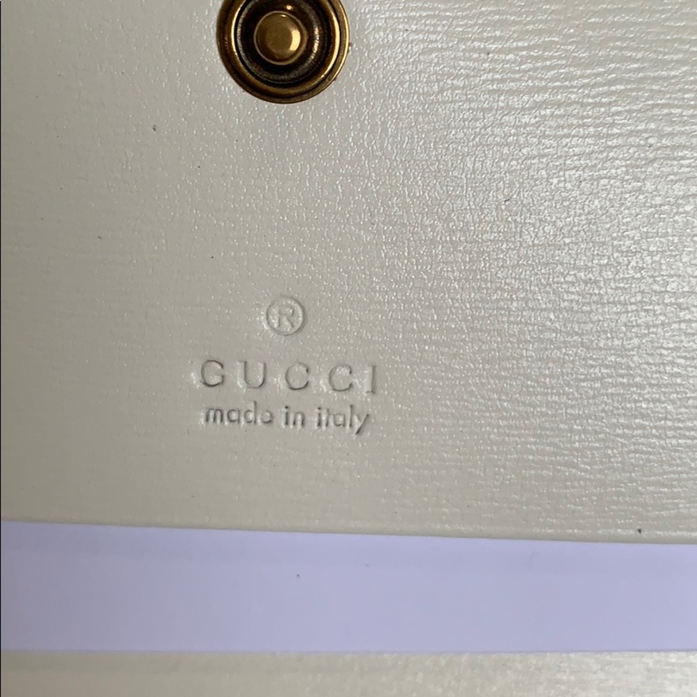 ♥️ SOLD ♥️ GUCCI QUILTED GG BI FOLD STRIPE WALLET - Picture 6 of 8